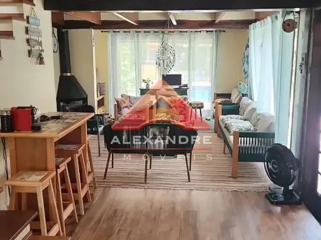 Casa com 1500m² 4 quartos e 3 banheiros, à venda, no bairro Praia de Camburi em São Sebastião