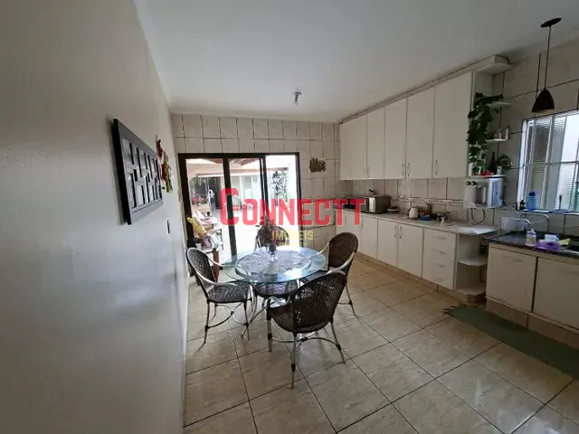 Casa com 203m² 3 quartos e 2 banheiros, à venda, no bairro Vila Albertina em Ribeirão Preto