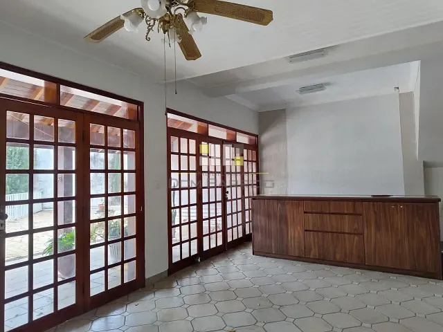 Casa com 500m² 4 quartos e 1 banheiro, para alugar, no bairro Parque Franceschini em Sumaré