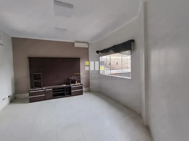 Casa com 500m² 4 quartos e 1 banheiro, para alugar, no bairro Parque Franceschini em Sumaré