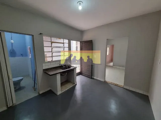 Casa com 65m² 1 quarto e 1 banheiro, para alugar, no bairro Jardim Guanabara em Campinas