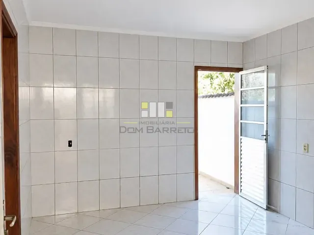 Casa 2 quartos e 1 banheiro, à venda, no bairro Jardim São roque em Sumaré