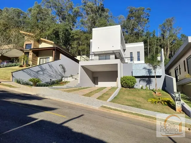 Casa com 600m² 3 quartos e 5 banheiros, à venda, no bairro Condominio Quintas da Boa Vista em Atibaia