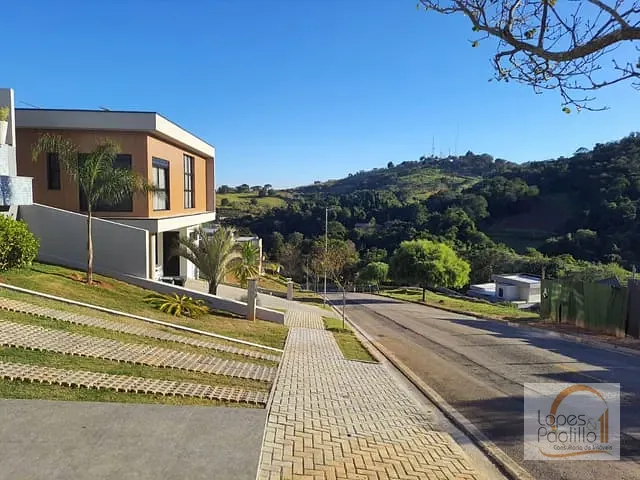 Casa com 600m² 3 quartos e 5 banheiros, à venda, no bairro Condominio Quintas da Boa Vista em Atibaia