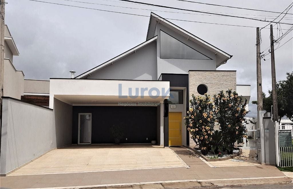 Casa, 3 quartos, 287 m² - Foto 1