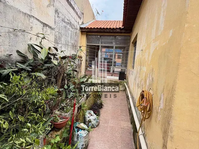 Casa 3 quartos e 2 banheiros, à venda, no bairro Centro em Ponta Grossa