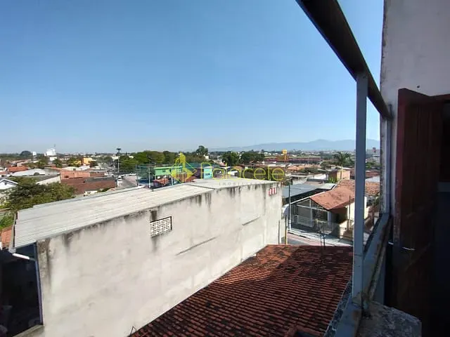 Casa com 331m² 3 quartos e 2 banheiros, à venda, no bairro Alto do Cardoso em Pindamonhangaba