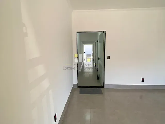 Casa 3 quartos e 2 banheiros, à venda, no bairro Centro em Nova Odessa