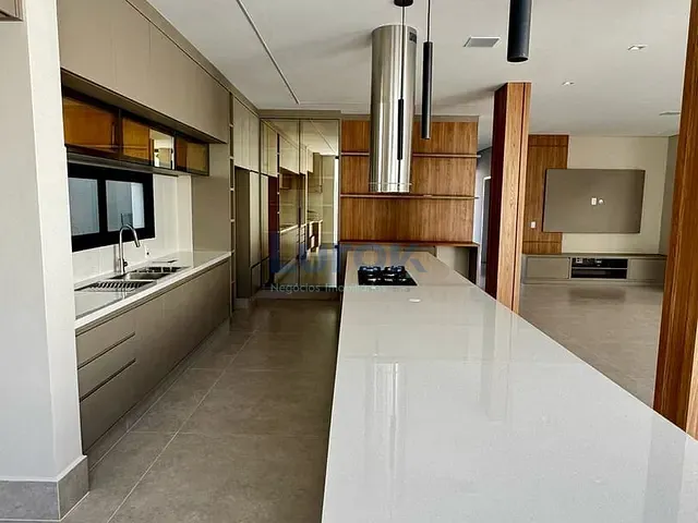 Casa com 360m² 3 quartos e 5 banheiros, à venda, no bairro Swiss Park em Campinas