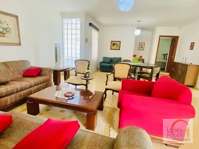 Casa com 468m² 2 quartos e 3 banheiros, à venda, no bairro Jardim Siriema em Atibaia