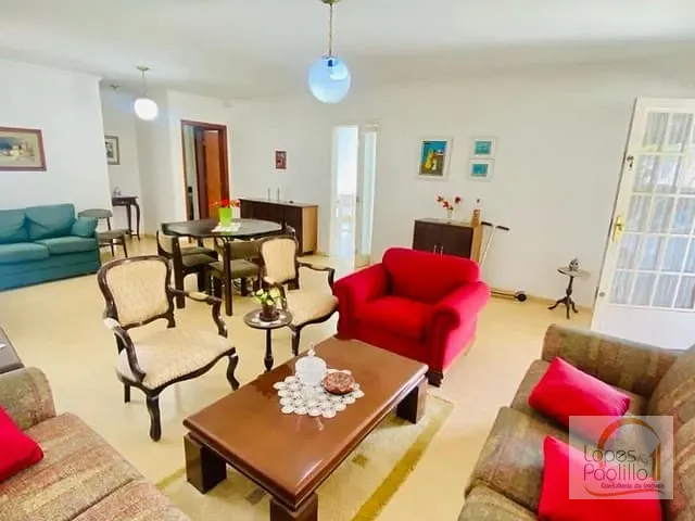 Casa com 468m² 2 quartos e 3 banheiros, à venda, no bairro Jardim Siriema em Atibaia
