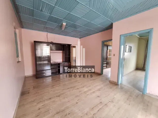 Casa 4 quartos e 2 banheiros, para alugar, no bairro Oficinas em Ponta Grossa