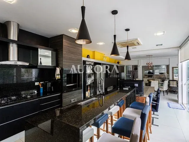 Casa com 525m² 3 quartos e 7 banheiros, à venda, no bairro Parque Residencial Alcantara em Londrina