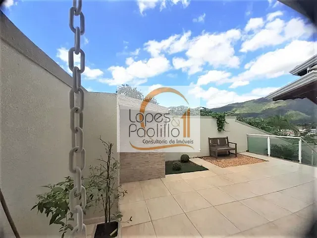 Casa com 300m² 4 quartos e 3 banheiros, à venda, no bairro Jardim Maristela em Atibaia