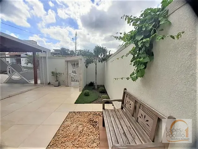 Casa com 300m² 4 quartos e 3 banheiros, à venda, no bairro Jardim Maristela em Atibaia