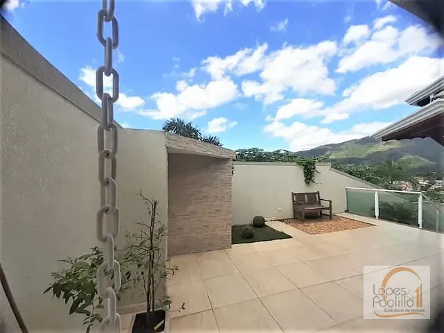 Casa com 300m² 4 quartos e 3 banheiros, à venda, no bairro Jardim Maristela em Atibaia