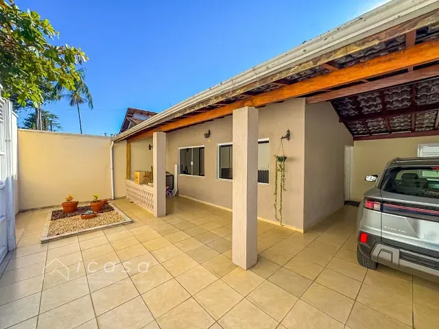 Casa com 330m² 4 quartos e 3 banheiros, à venda, no bairro Vila São João em Caçapava