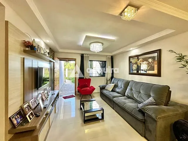 Casa com 220m² 3 quartos e 4 banheiros, à venda, no bairro Contorno em Ponta Grossa