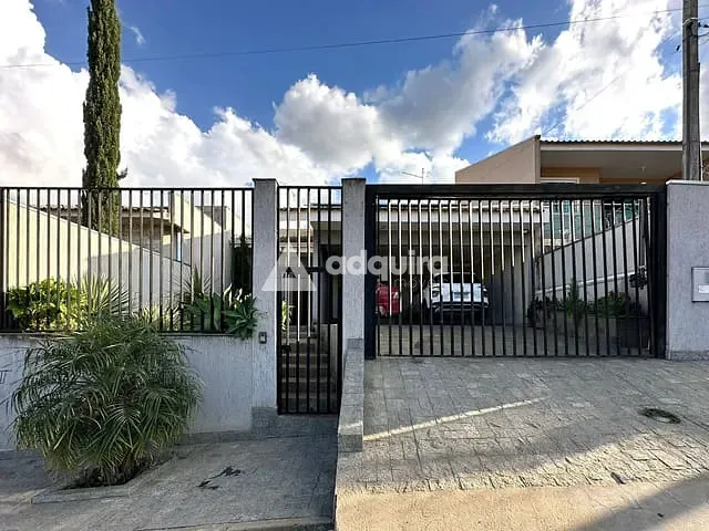 Casa com 220m² 3 quartos e 4 banheiros, à venda, no bairro Contorno em Ponta Grossa