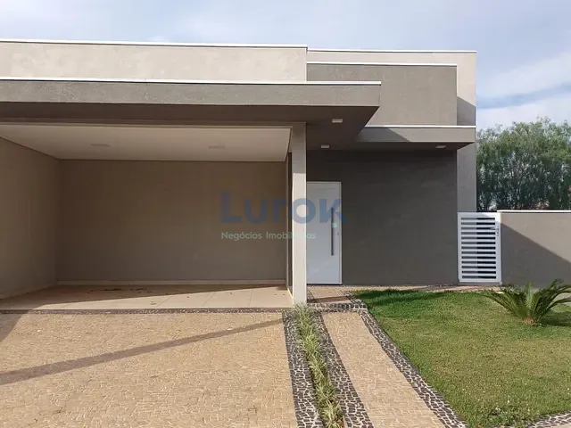 Casa com 300m² 3 quartos e 5 banheiros, à venda, no bairro Jardim São Marcos em Valinhos