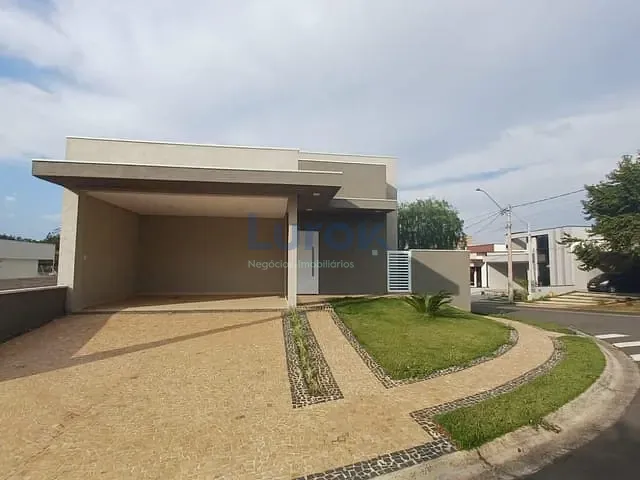 Casa com 300m² 3 quartos e 5 banheiros, à venda, no bairro Jardim São Marcos em Valinhos