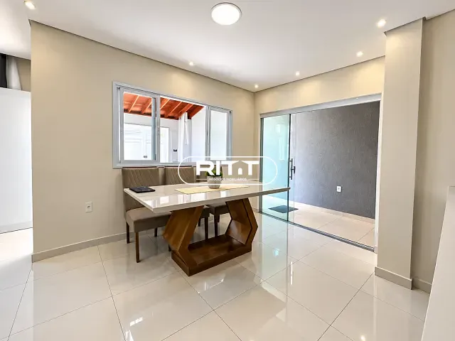 Casa com 250m² 3 quartos e 3 banheiros, à venda, no bairro Jardim Alvorada em Monte Mor