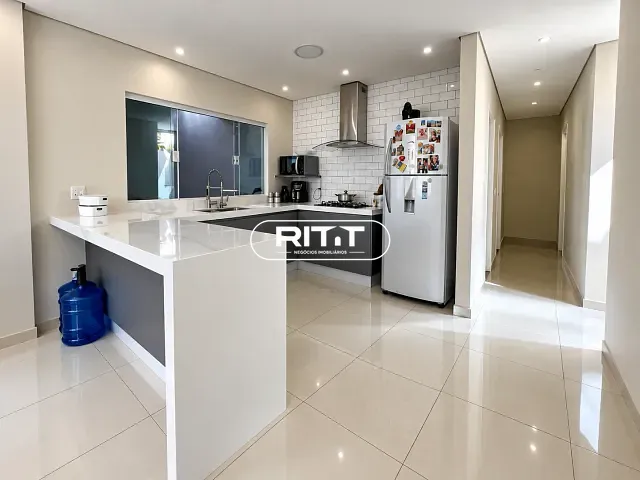 Casa com 250m² 3 quartos e 3 banheiros, à venda, no bairro Jardim Alvorada em Monte Mor