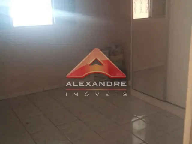 Casa com 125m² 2 quartos e 1 banheiro, à venda, no bairro Conjunto Residencial Galo Branco em São José Dos Campos