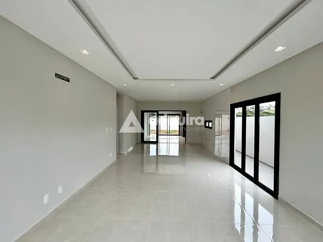 Casa com 330m² 4 quartos e 5 banheiros, à venda, no bairro Orfãs em Ponta Grossa