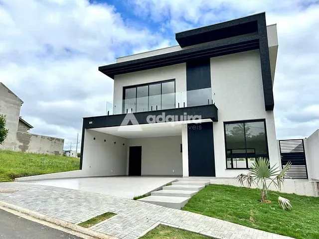 Casa com 330m² 4 quartos e 5 banheiros, à venda, no bairro Orfãs em Ponta Grossa