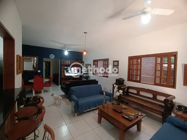 Casa com 430m² 2 quartos e 3 banheiros, à venda, no bairro Jardim Carlos Gomes em Campinas