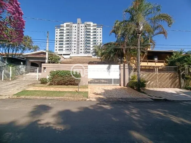 Casa com 430m² 2 quartos e 3 banheiros, à venda, no bairro Jardim Carlos Gomes em Campinas