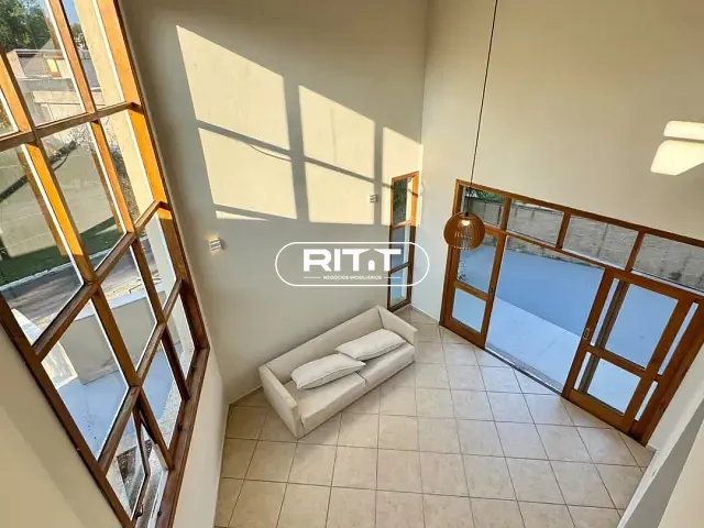 Casa com 780m² 4 quartos e 6 banheiros, para alugar, no bairro Centro em Vinhedo
