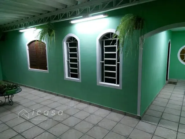 Casa com 300m² 4 quartos e 2 banheiros, à venda, no bairro Conjunto Residencial Trinta e Um de Março em São José dos Campos