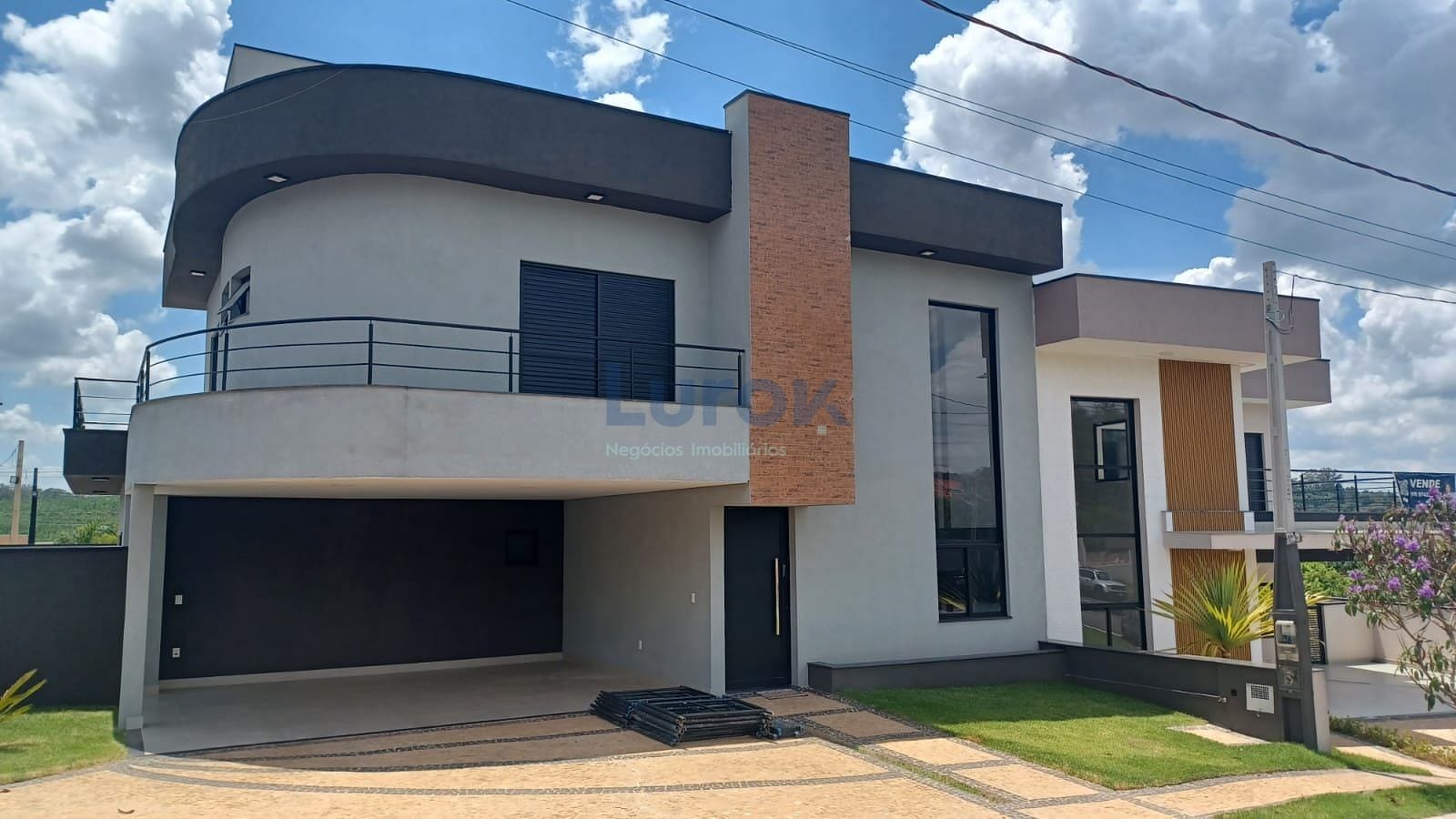 Casa, 3 quartos, 253 m² - Foto 35