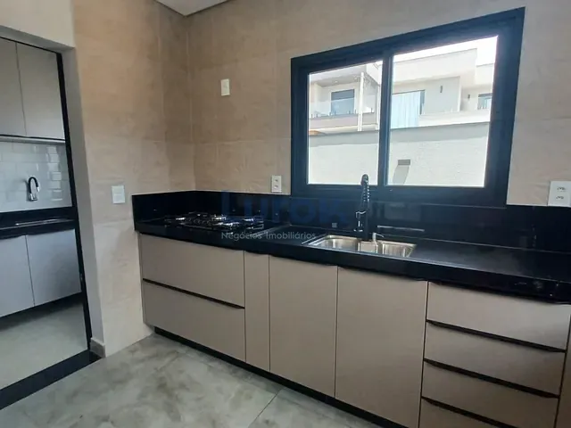 Casa com 311m² 3 quartos e 4 banheiros, à venda, no bairro Jardim São Marcos em Valinhos