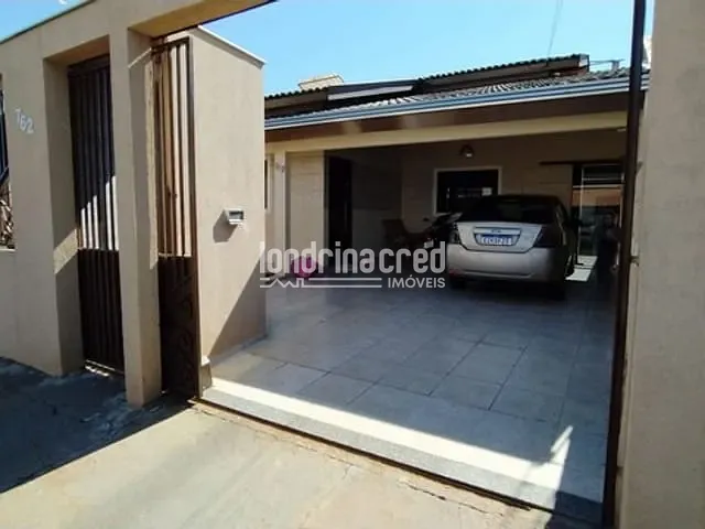 Casa à venda, no bairro Conjunto Café em Londrina