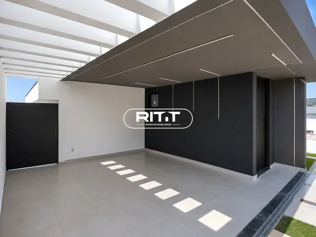 Casa 3 quartos e 4 banheiros, à venda, no bairro São Venâncio em Itupeva