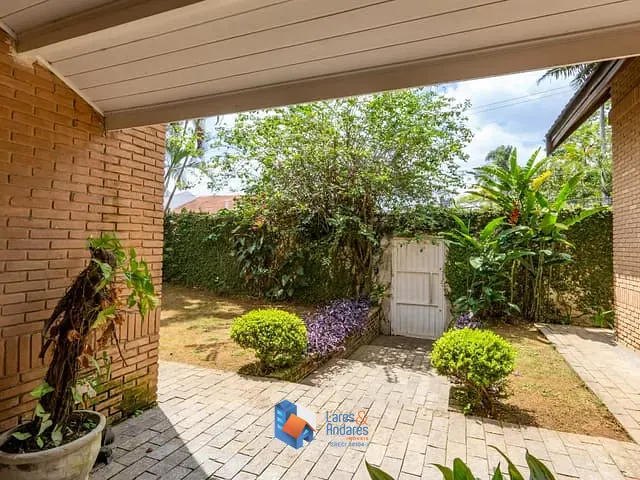 Casa com 1077m² 3 quartos e 6 banheiros, à venda, no bairro Chácara Monte Alegre em São Paulo