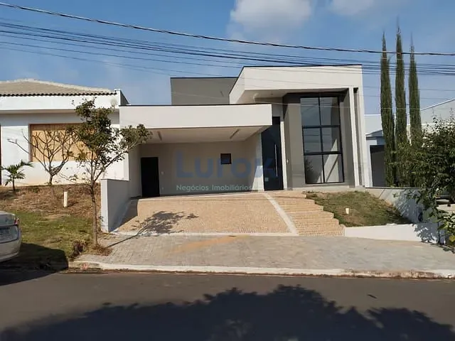 Casa com 300m² 3 quartos e 5 banheiros, à venda, no bairro Chácaras Alpina em Valinhos