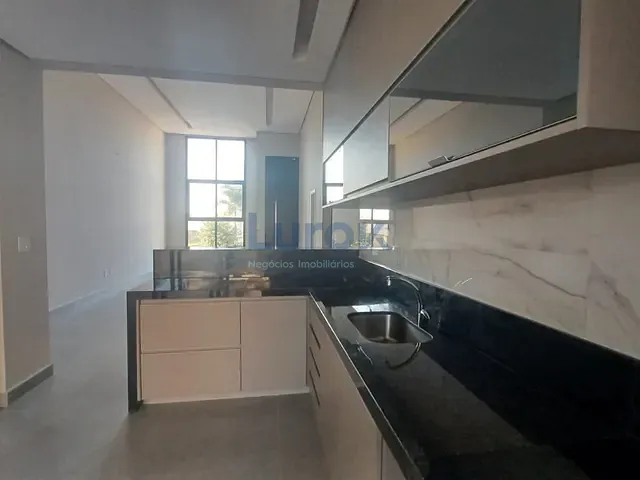 Casa com 300m² 3 quartos e 5 banheiros, à venda, no bairro Chácaras Alpina em Valinhos