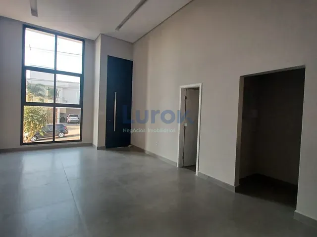 Casa com 300m² 3 quartos e 5 banheiros, à venda, no bairro Chácaras Alpina em Valinhos