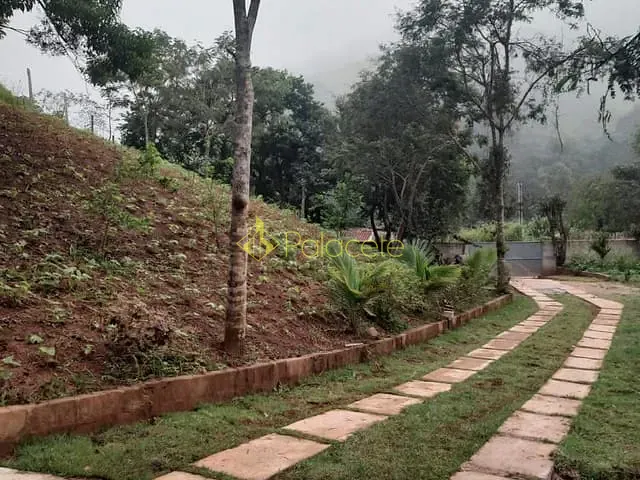 Casa com 24200m² 3 quartos e 3 banheiros, à venda, no bairro Abaete em Taubaté