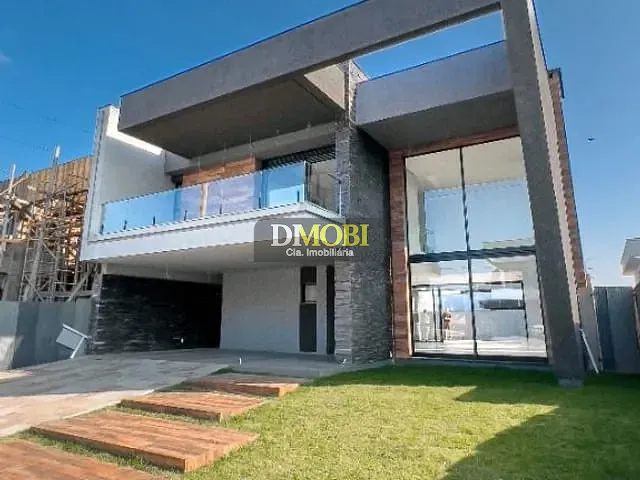 Casa com 378m² 3 quartos e 4 banheiros, à venda, no bairro Distrito Industrial em Cachoeirinha