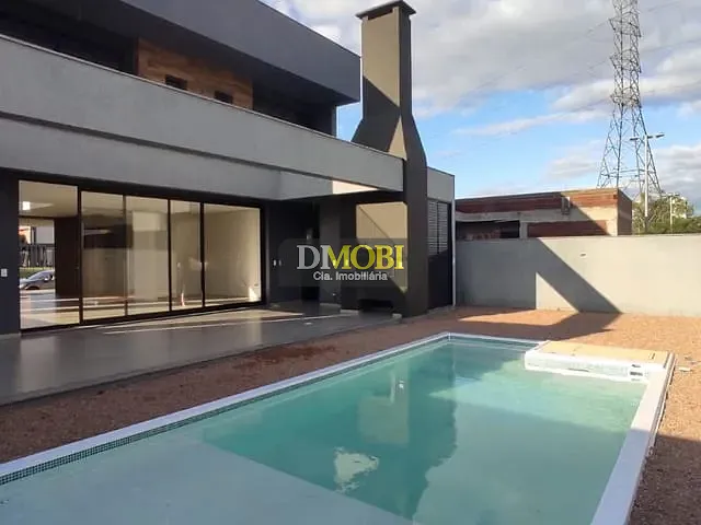 Casa com 378m² 3 quartos e 4 banheiros, à venda, no bairro Distrito Industrial em Cachoeirinha