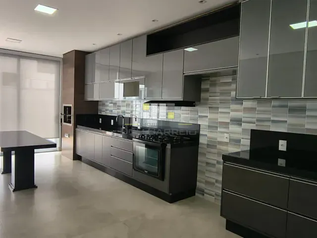 Casa com 263m², para alugar, no bairro Residencial Portal do Lago em Sumaré