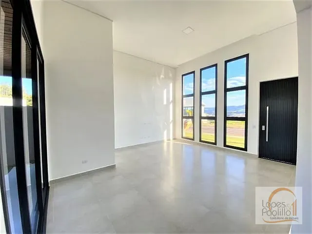 Casa com 452m² 3 quartos e 5 banheiros, à venda, no bairro Guaxinduva em Bom Jesus dos Perdões