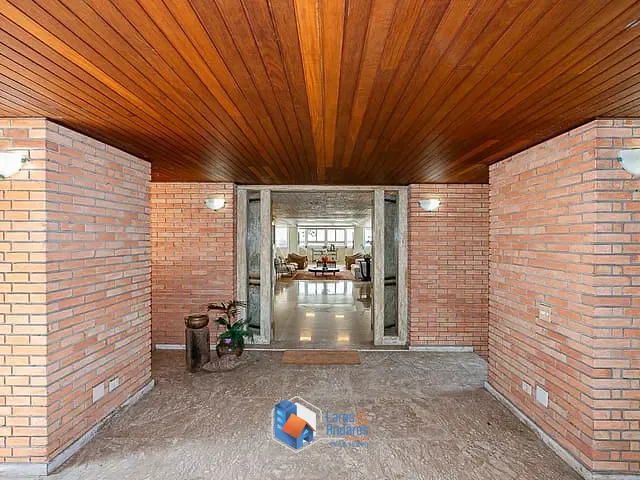 Casa com 1350m² 4 quartos e 7 banheiros, à venda, no bairro Alto da Boa Vista em São Paulo
