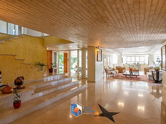 Casa com 1350m² 4 quartos e 7 banheiros, à venda, no bairro Alto da Boa Vista em São Paulo