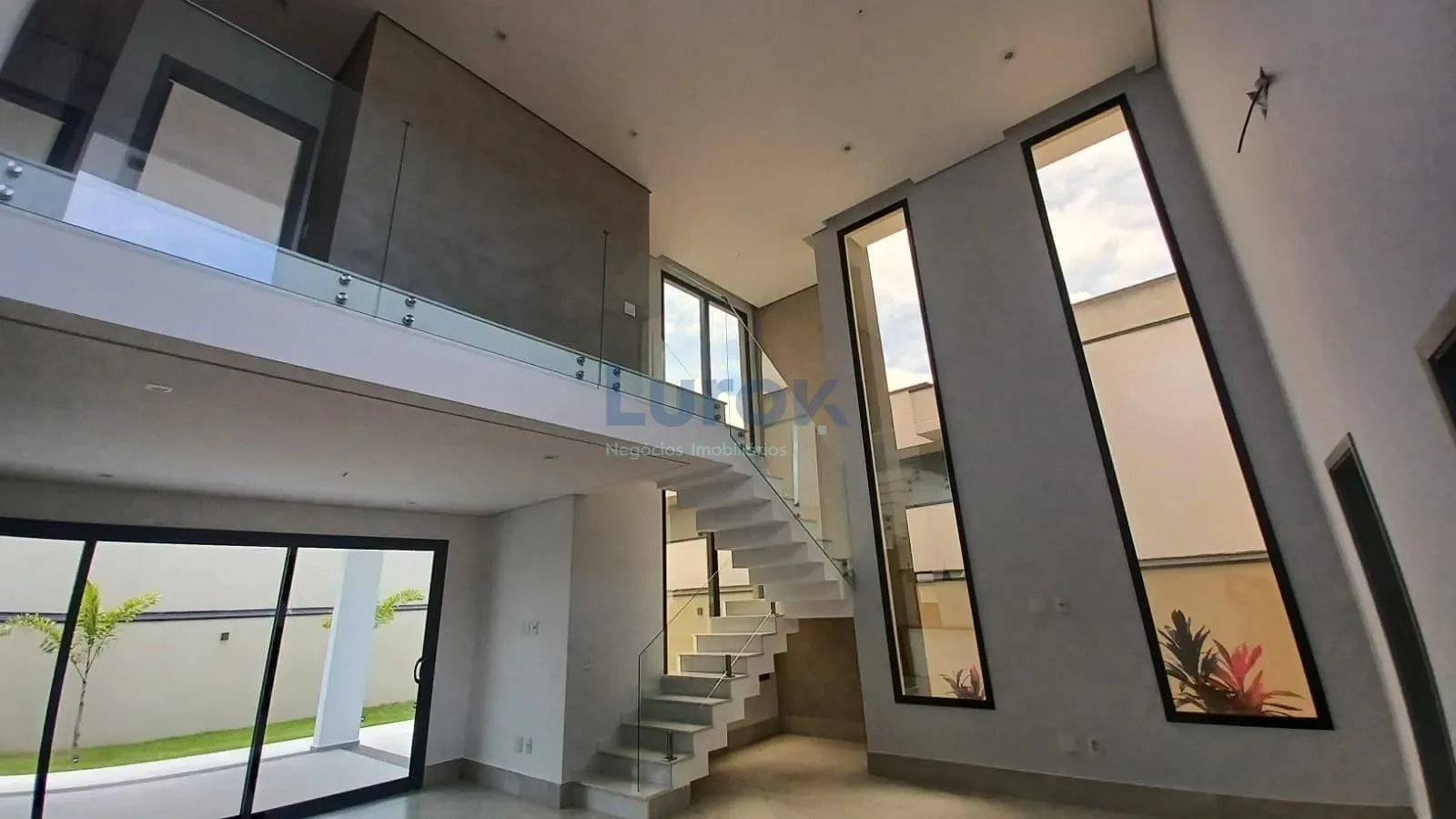 Casa, 3 quartos, 241 m² - Foto 3